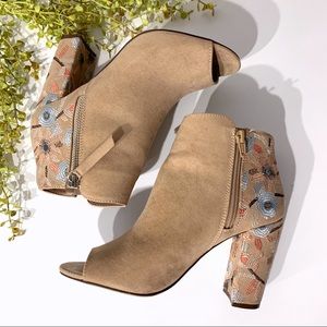 SO Embroidered Blush Open-Toe Heeled Booties